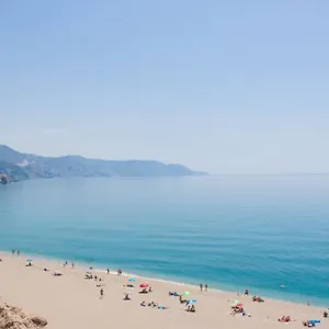 https://la-casita-de-fernando.hotelsinnerja.org